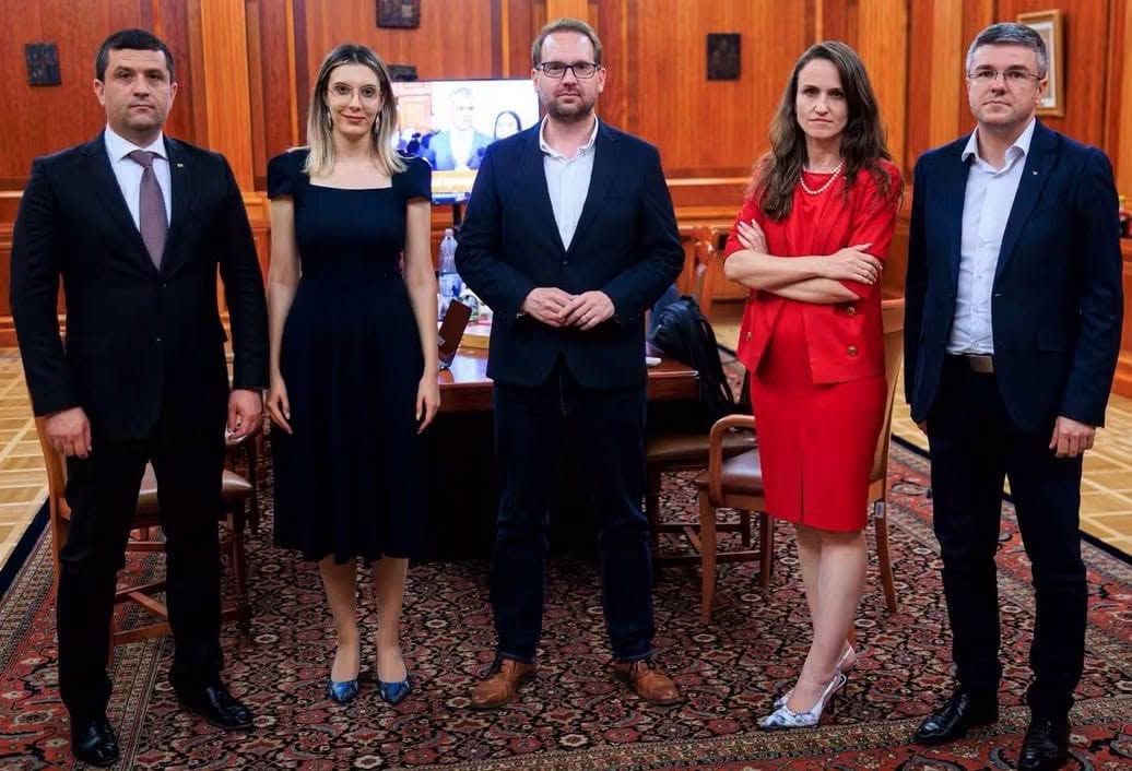 100 de zile fără PSD în Guvern. Ce au mai făcut miniștrii USR în ultimele zile?